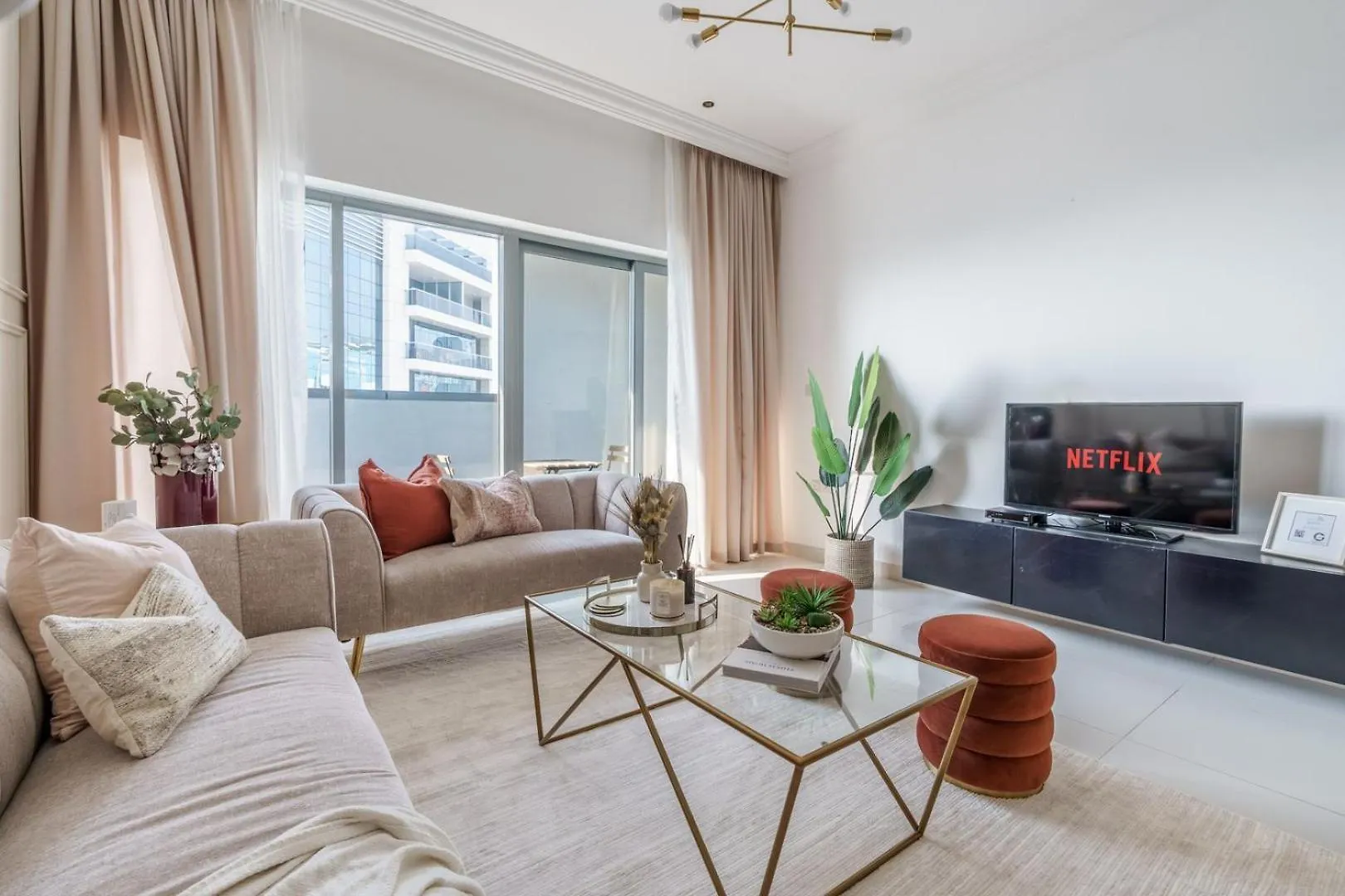 Guestready - Beige Elegance In Business Bay Appartement Dubai
